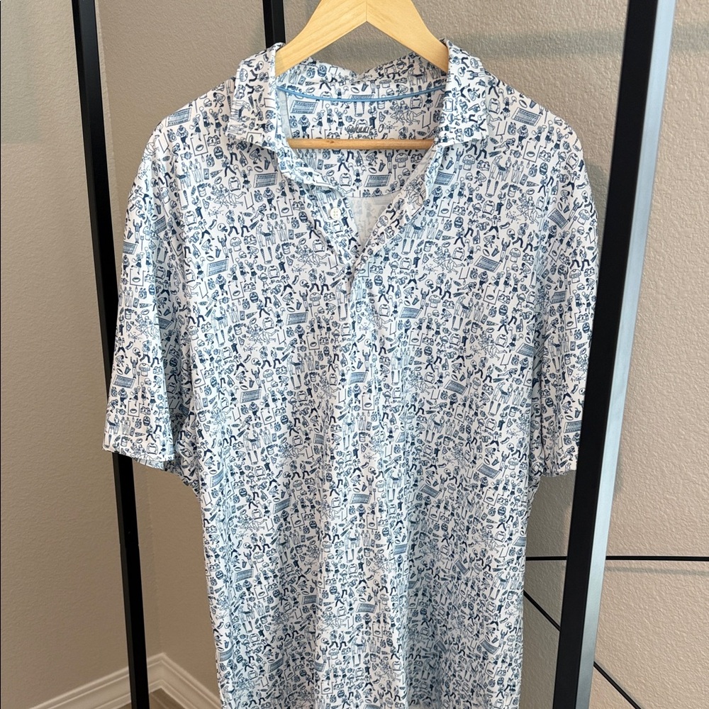 johnnie-O White and Blue Patterned Button-Down Shirt